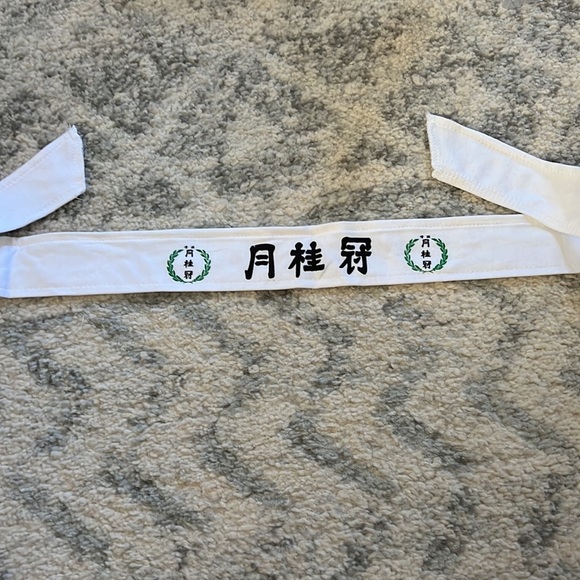 Head Tie - Picture 2 of 2